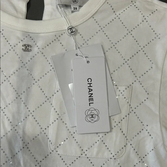 CHANEL White Rhinestone Diamond Pattern Top, size 38/8. NWT. LUXURY - Picture 2 of 10
